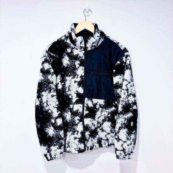 H&M Black & White Teddy Jacket - Picture 2 of 10